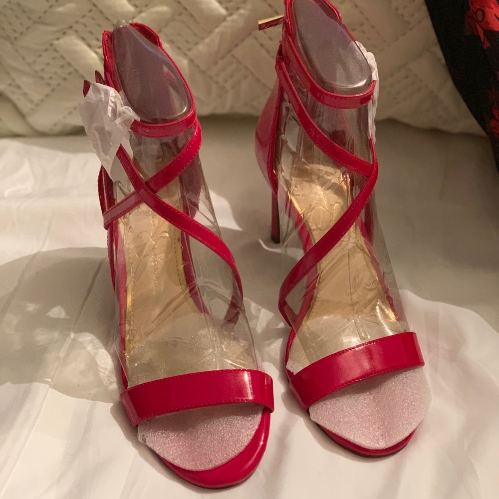 Candy Apple Red Heels 👠